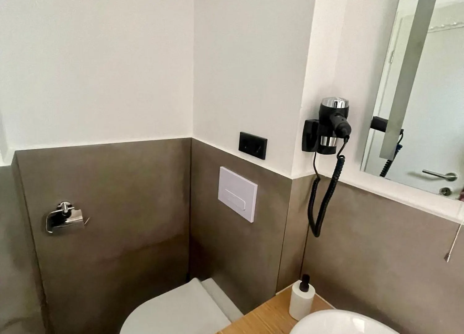 Enna Apartment C Perfect Location 메덜린